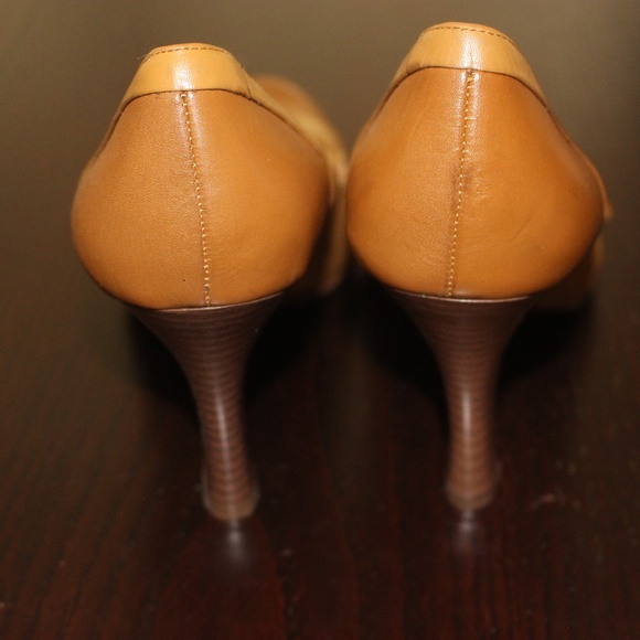 WESTIES TAN PUMPS SZ 8 BRAND NEW NEVER WORN - Picture 4 of 6